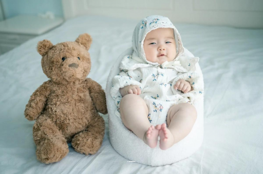 喀什宝宝吃不饱母乳的症状